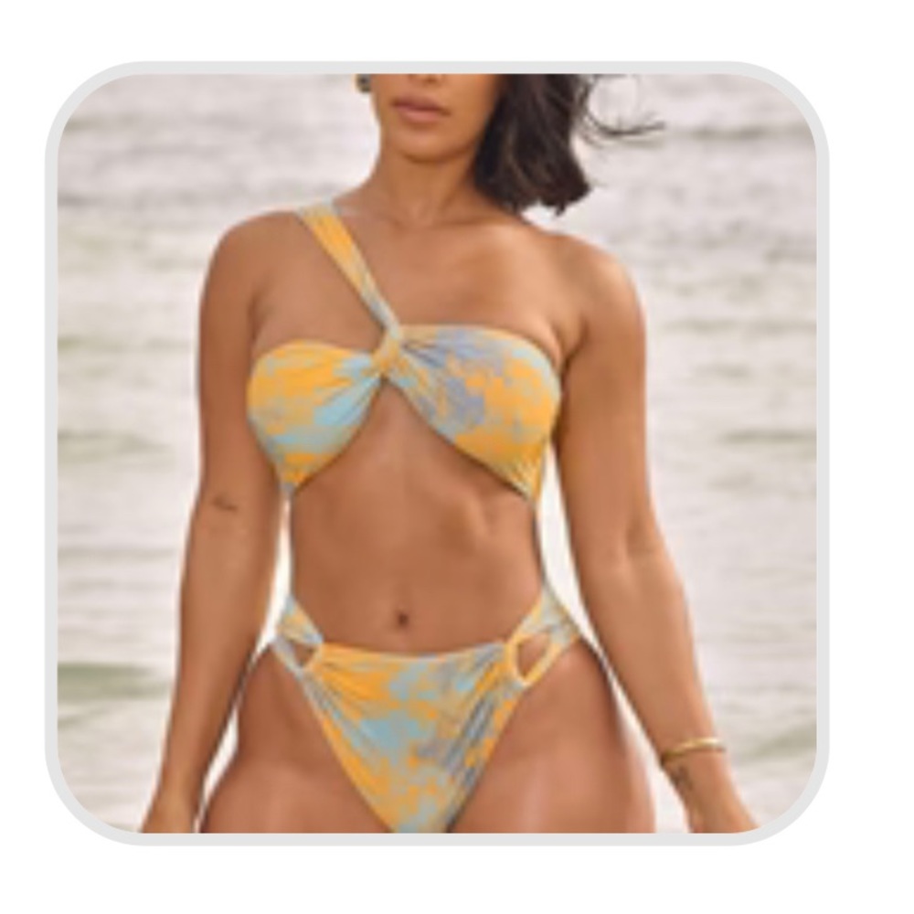 One piece swim